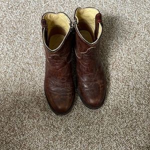 Leather cowgirl boots